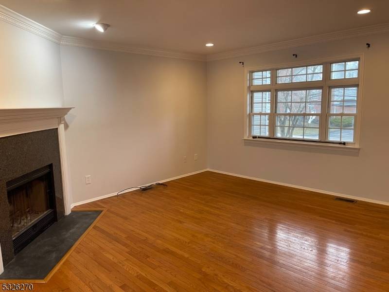 Berkeley Heights Twp., NJ 07922,2 Castle Drive