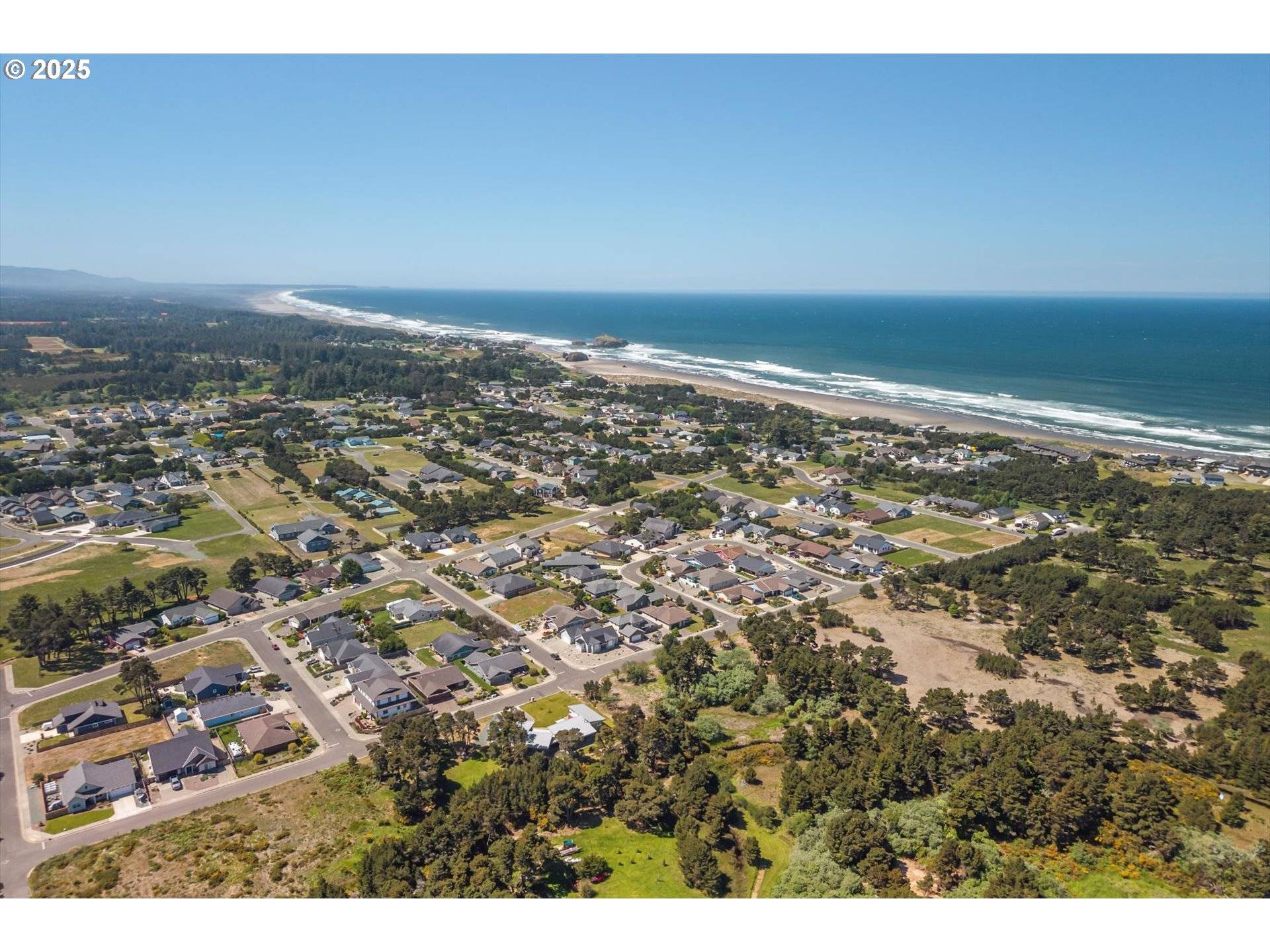 Bandon, OR 97411,760 CARTER ST SW