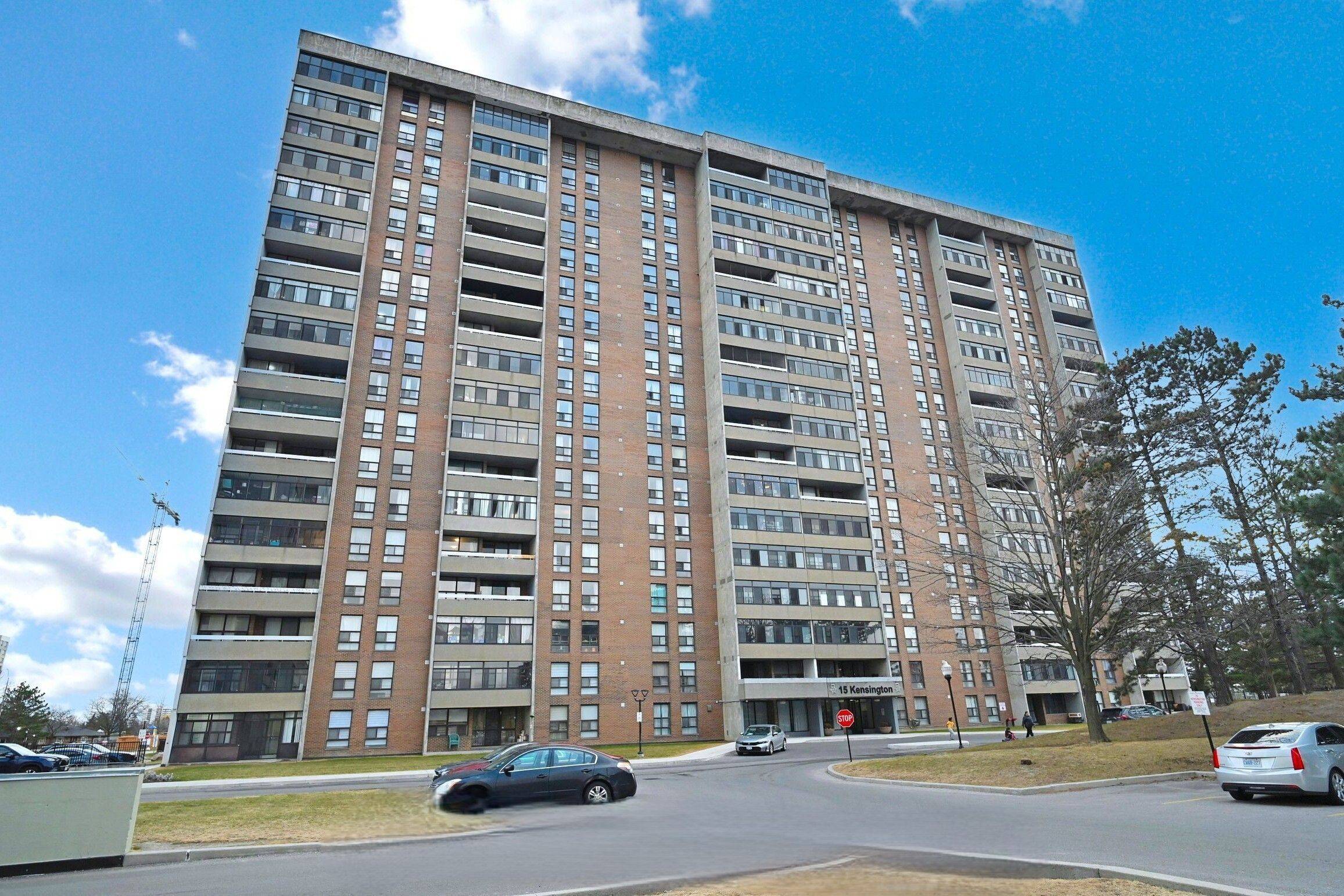 Brampton, ON L6T 3W2,15 Kensington RD #1405