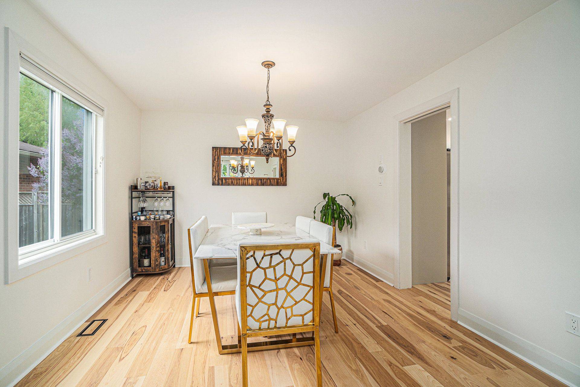 Stittsville - Munster - Richmond, ON K2S 1W2,23 Springwood CIR