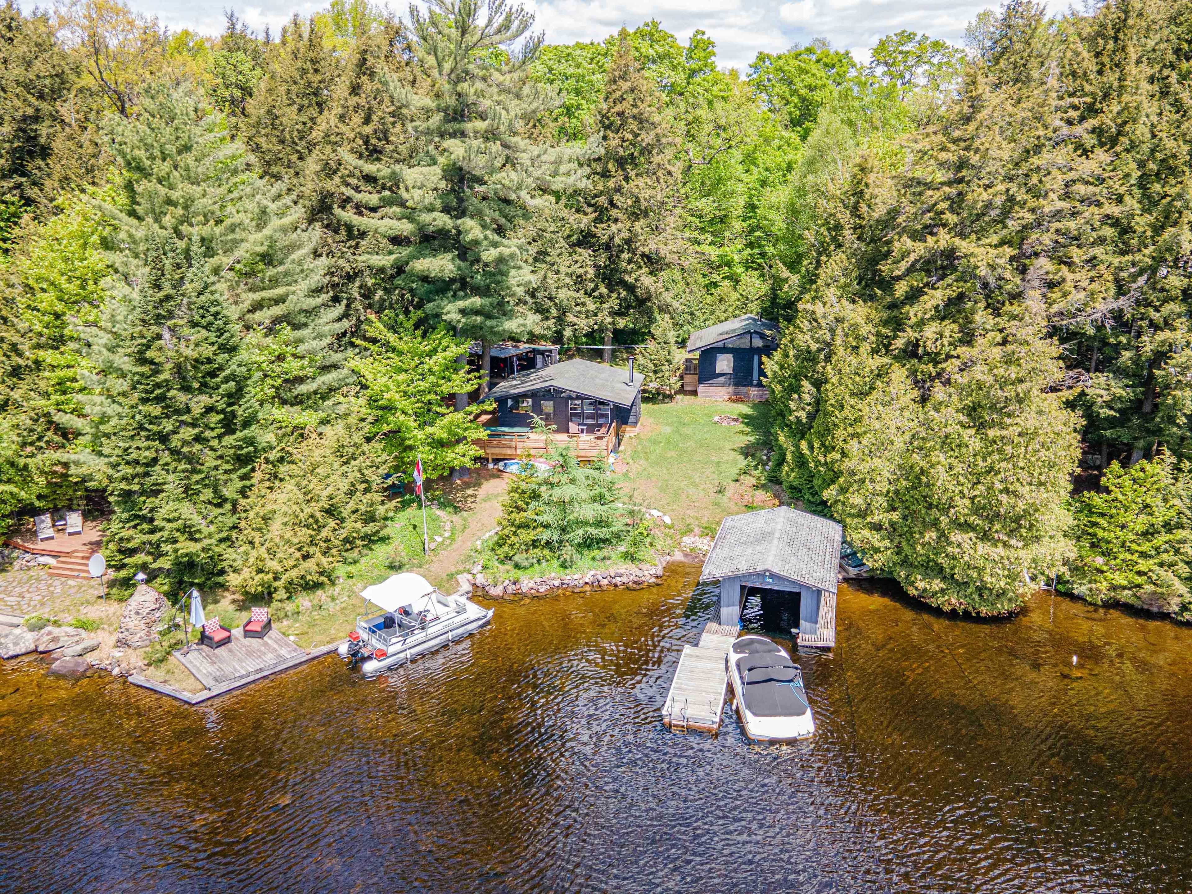 Bracebridge, ON P1L 1X1,228 MacBeth IS