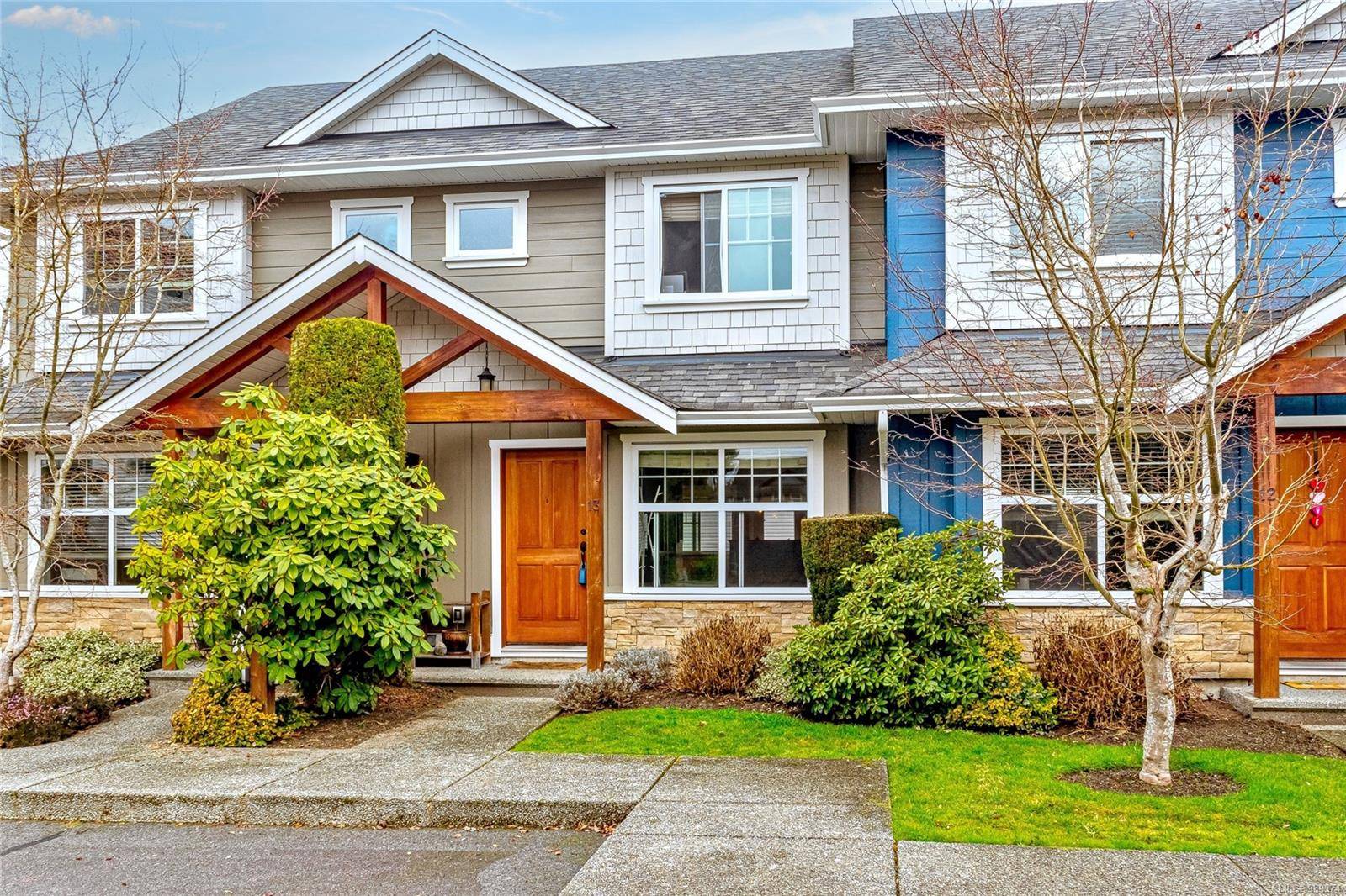 Duncan, BC V9L 2W8,2529 Alexander St #13