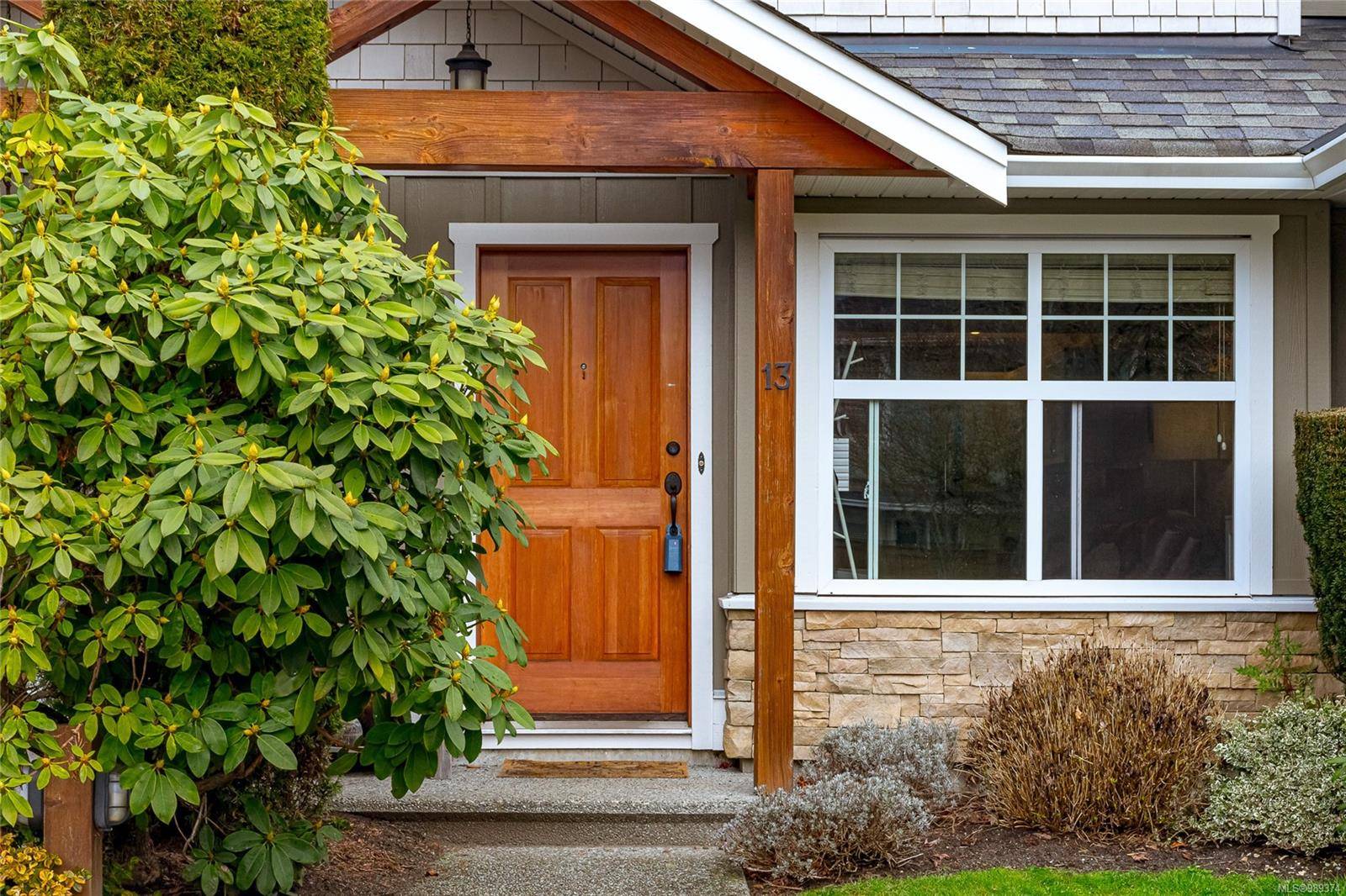 Duncan, BC V9L 2W8,2529 Alexander St #13