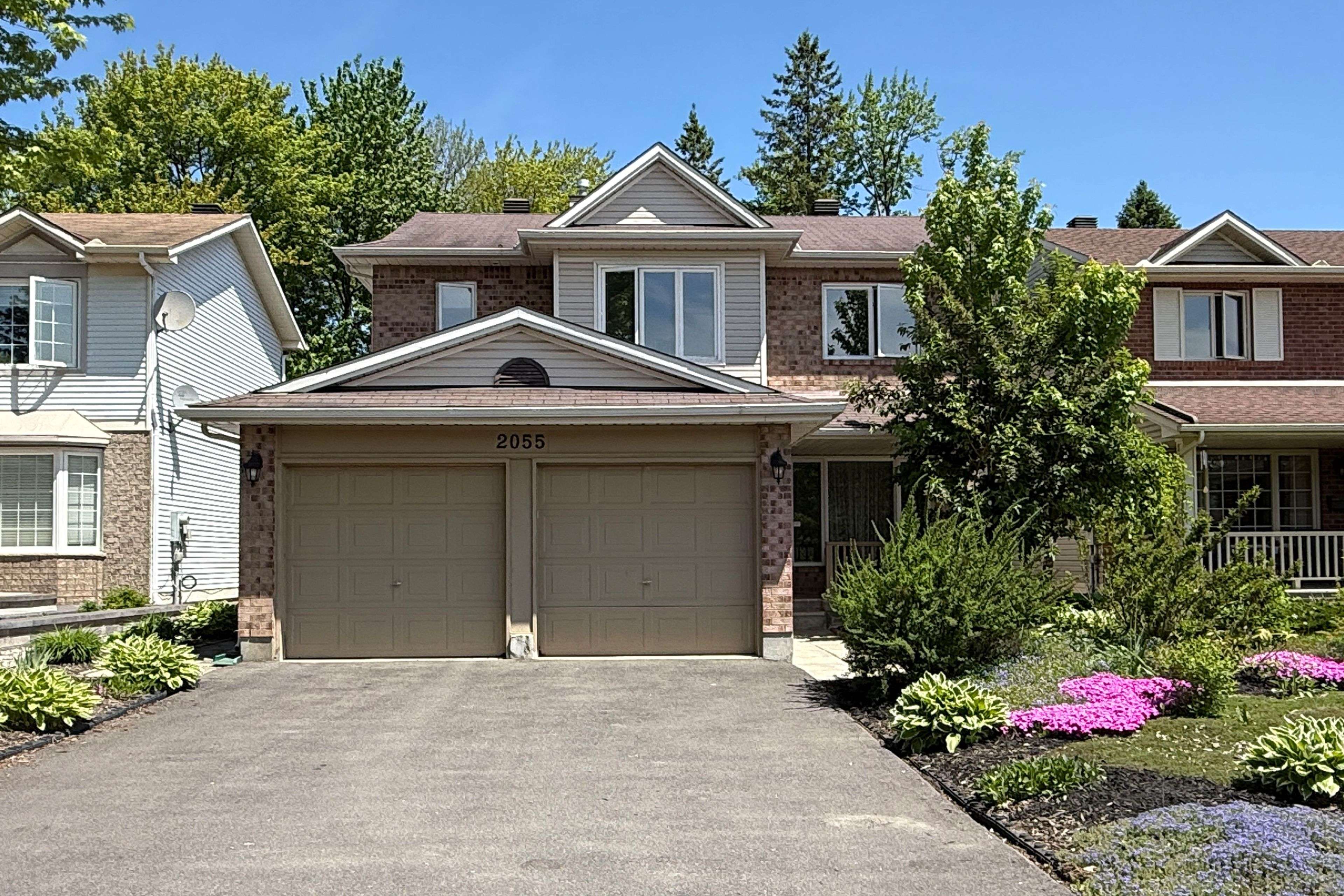 Orleans - Convent Glen And Area, ON K1W 1E2,2055 Rolling Brook DR