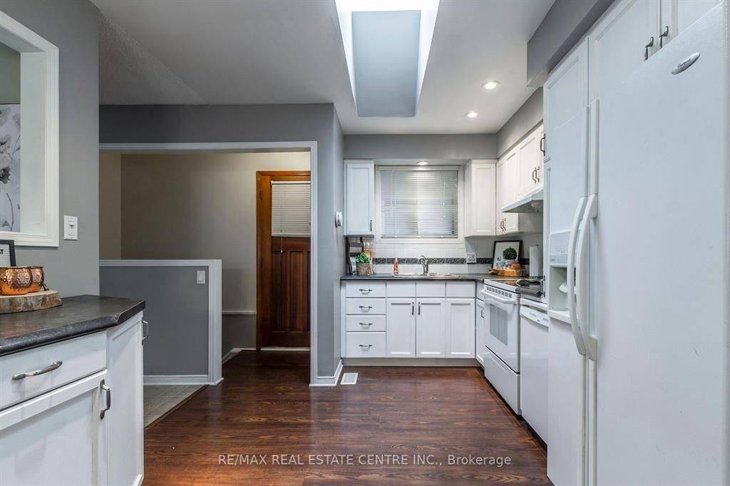 Milton, ON L9T 2W7,34 Milton Heights CRES