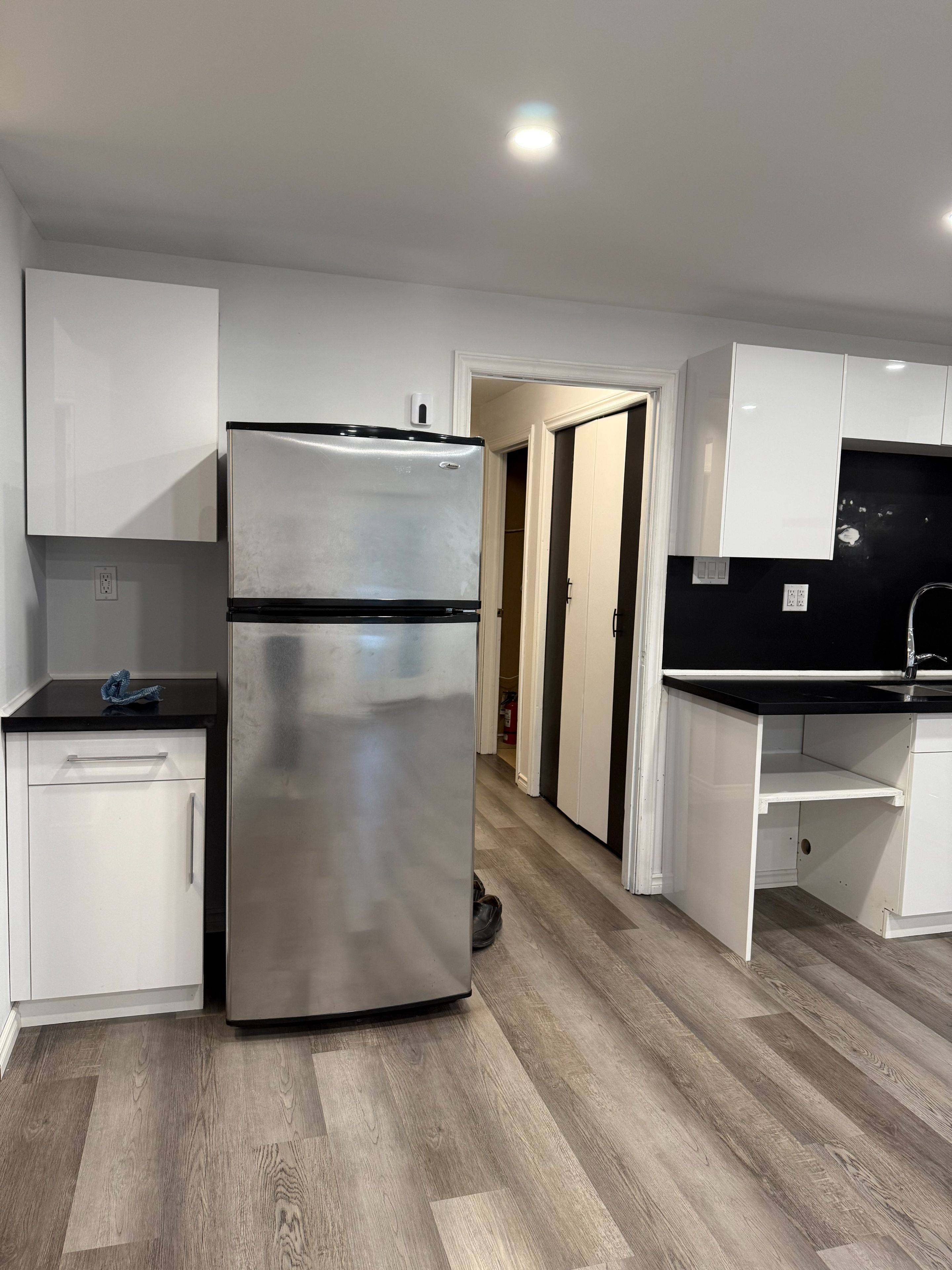 Kitchener, ON N2E 1L9,1271 Ottawa ST S #2 (LOWER)
