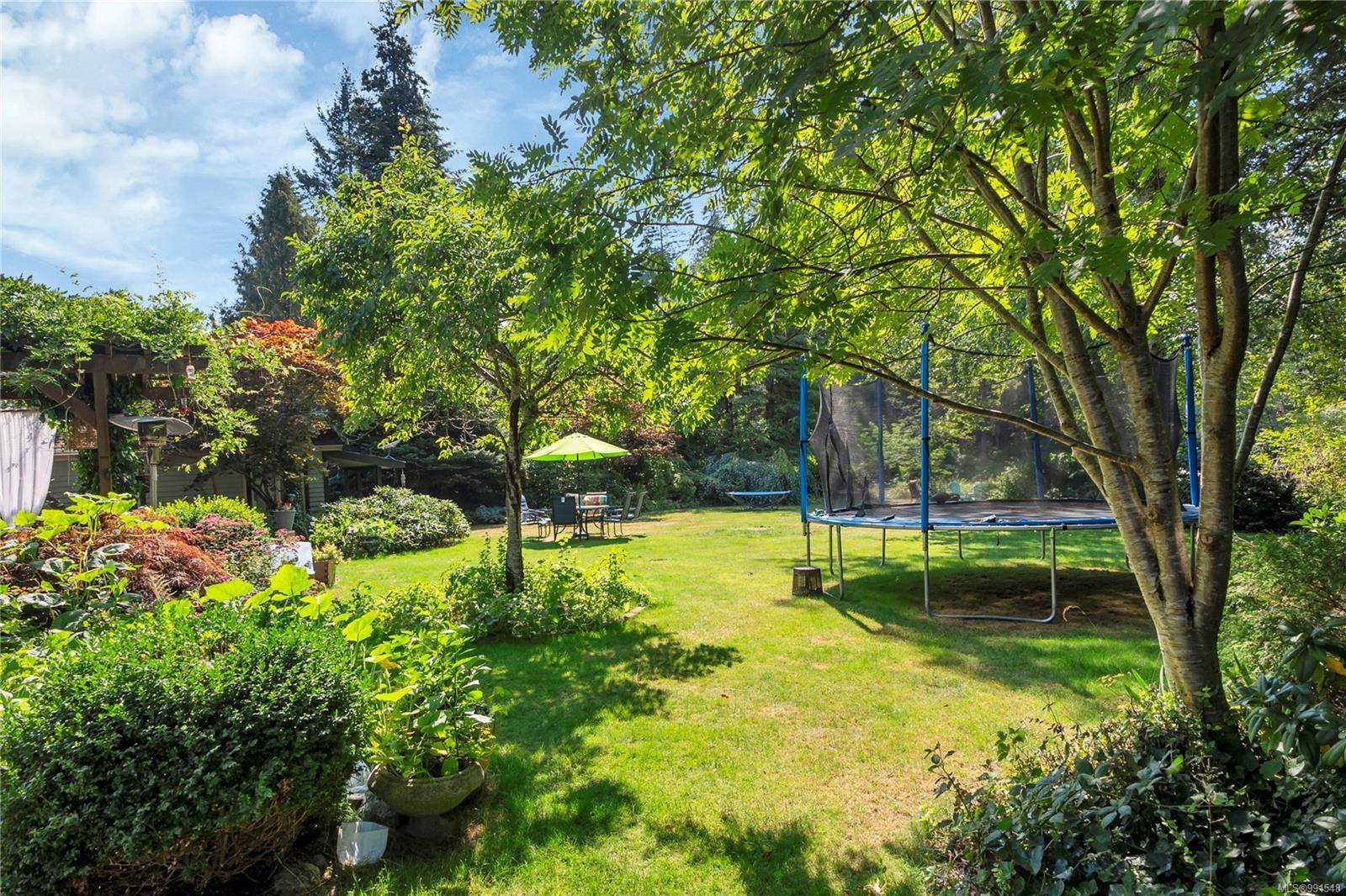 Black Creek, BC V9J 1A3,8856 McLarey Ave