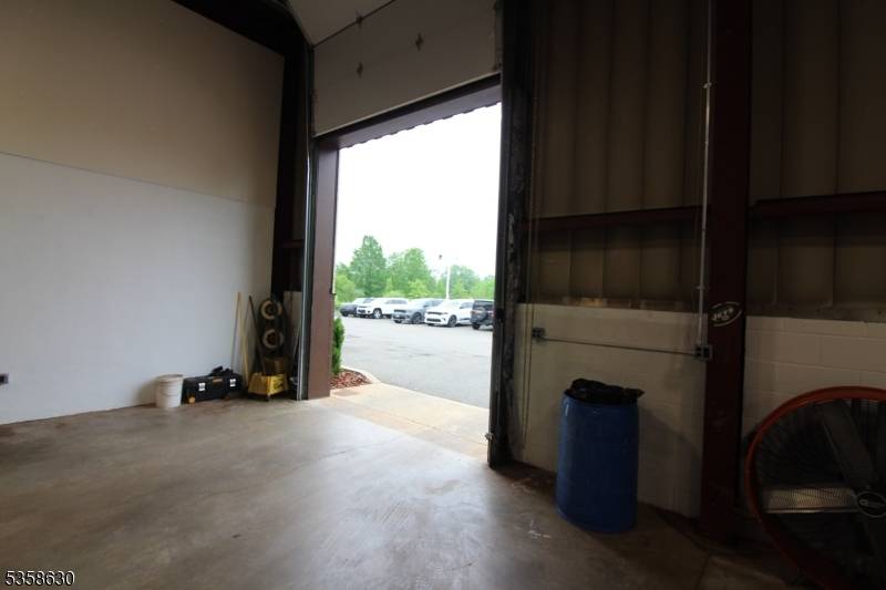 Clinton Twp., NJ 08833,1120 Route 22