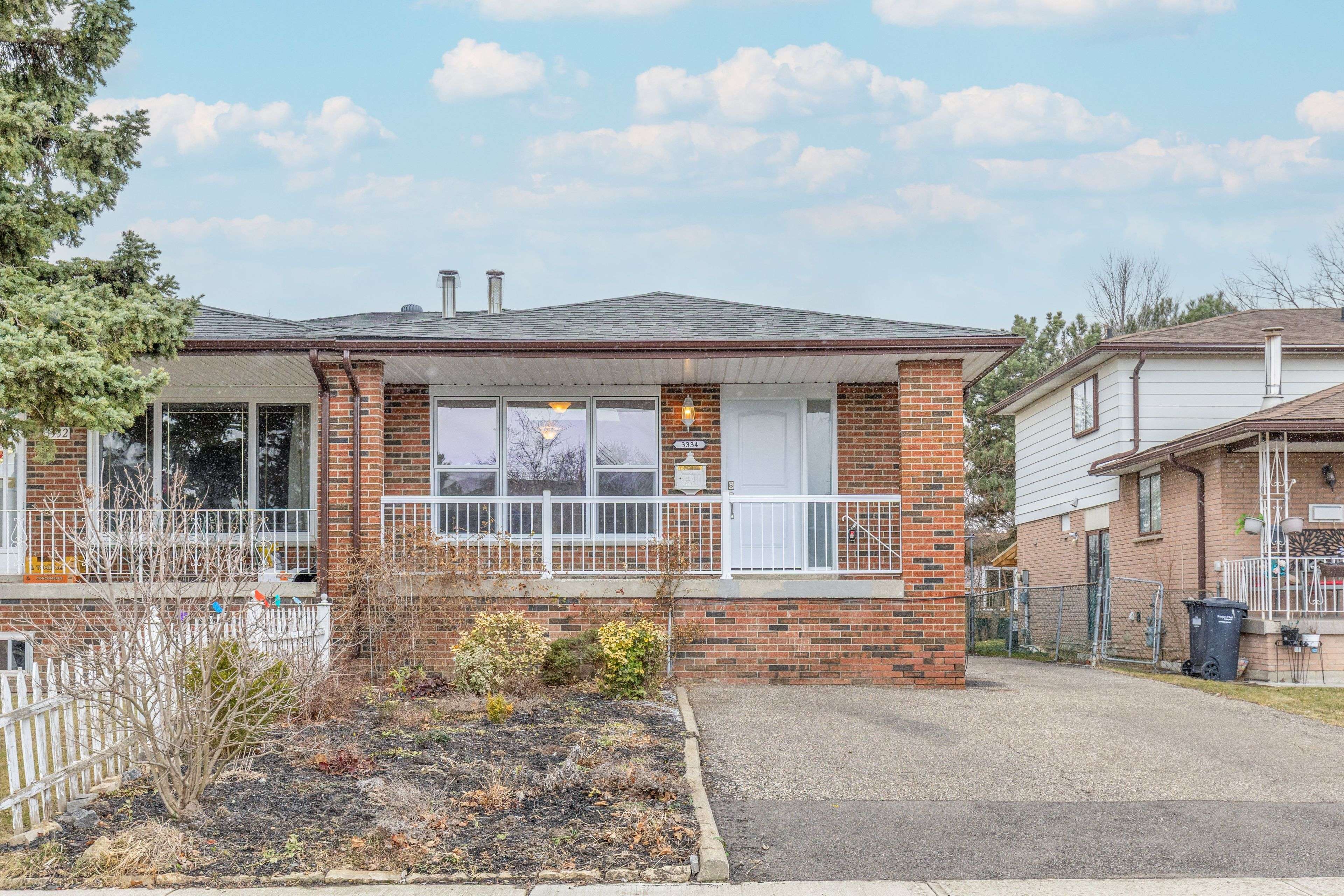 Mississauga, ON L5A 3E3,3334 Acala CRES