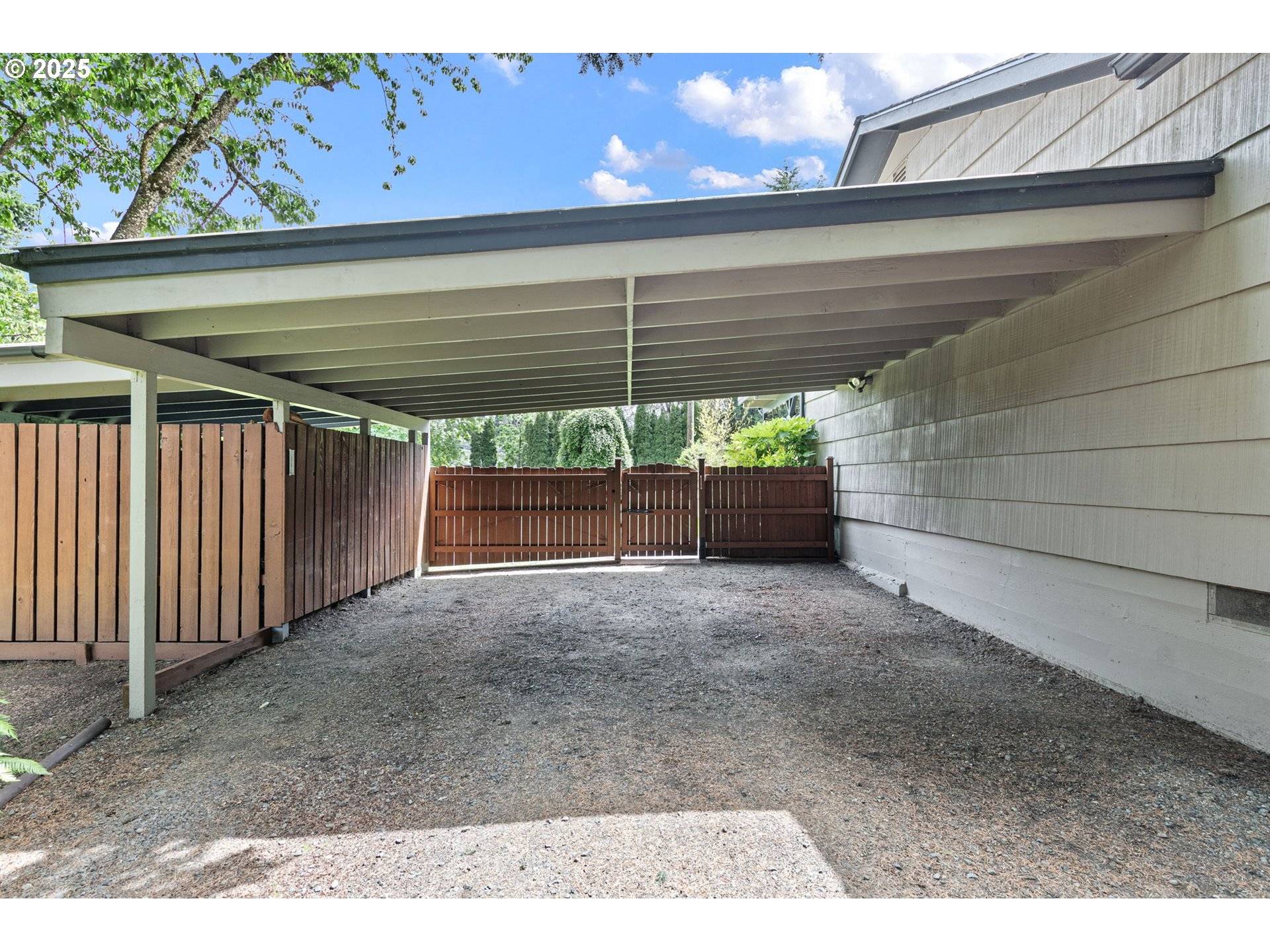 Eugene, OR 97404,1295 BETTY LN
