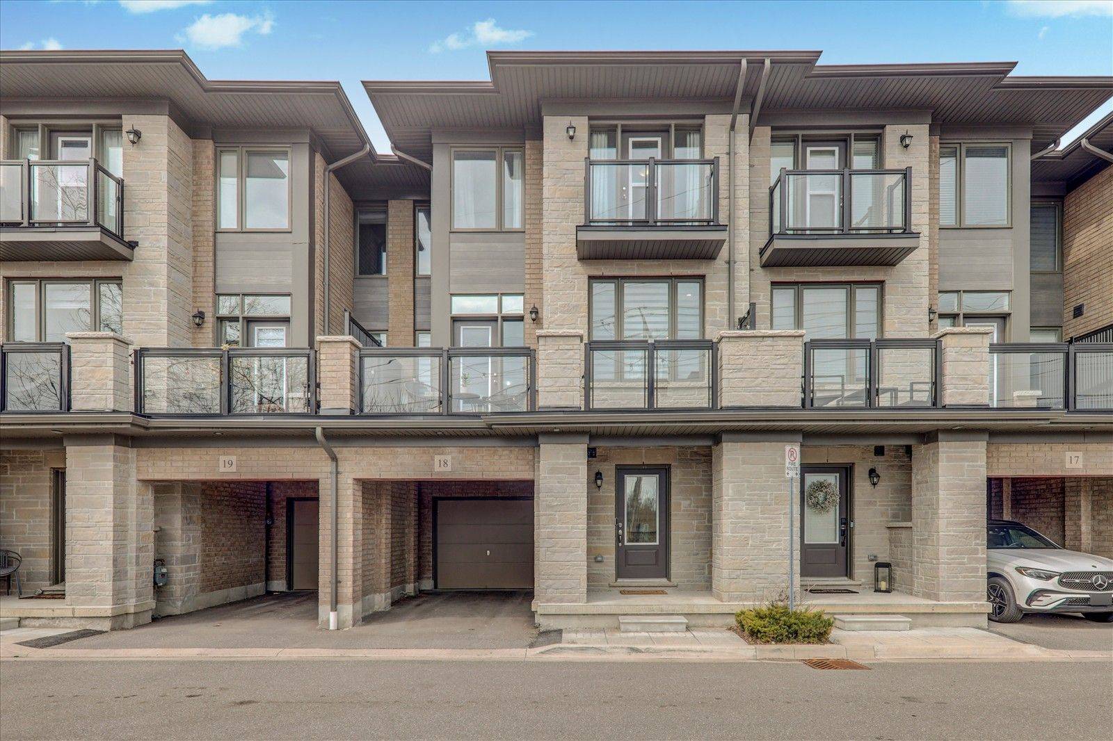 Pickering, ON L1V 1M7,1956 Altona RD #18