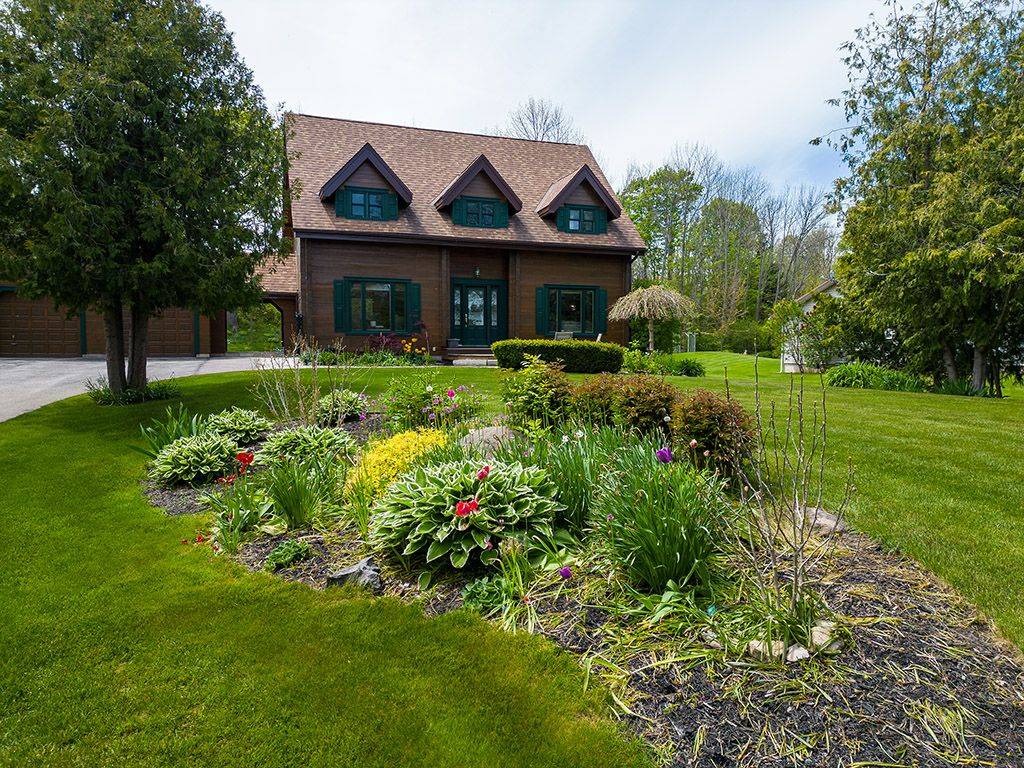 Meaford, ON N0M 1Y0,112 Algonquin DR