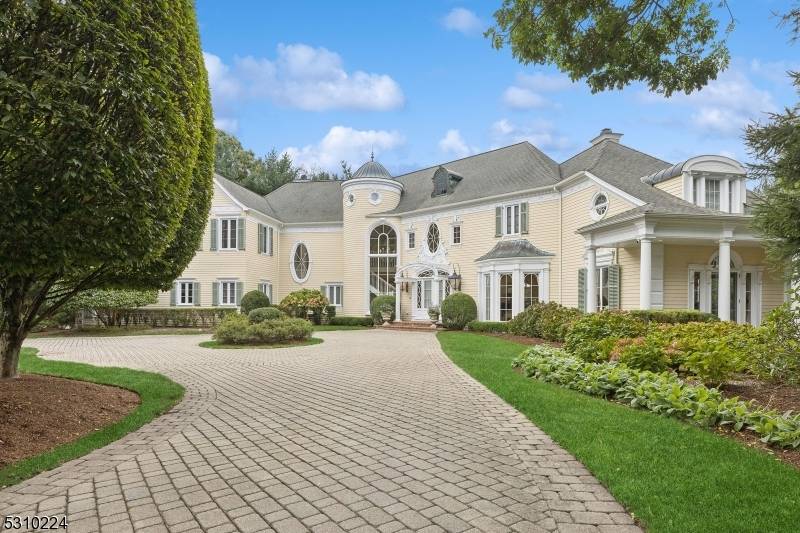 Franklin Lakes Boro, NJ 07417,106 Greenfield Hill