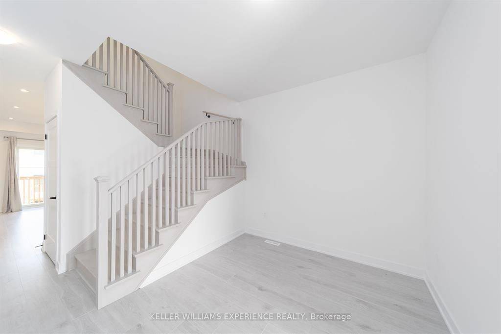 Barrie, ON L9J 0V1,234 Prince William WAY