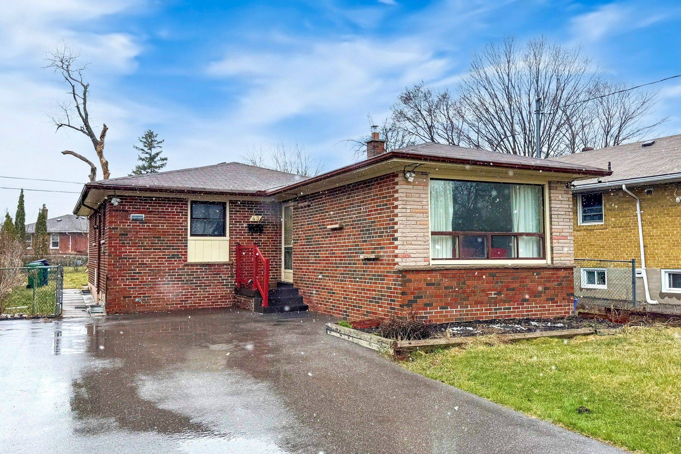 Toronto E08, ON M1J 1M7,43 GRAYLEE AVE