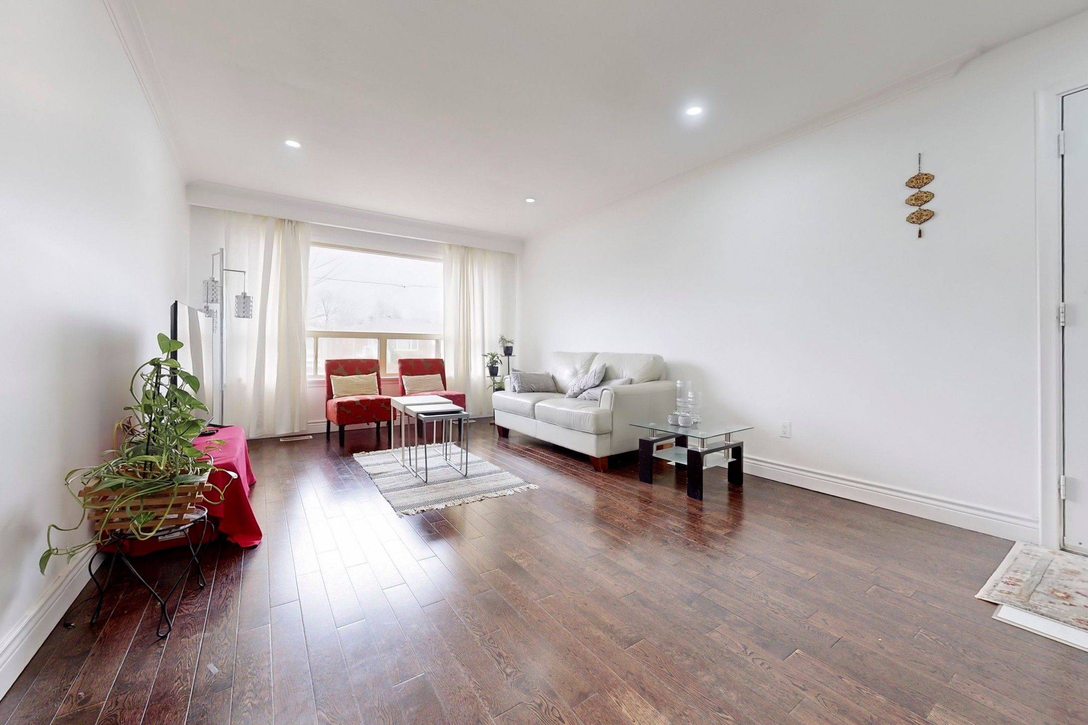 Toronto E08, ON M1J 1M7,43 GRAYLEE AVE