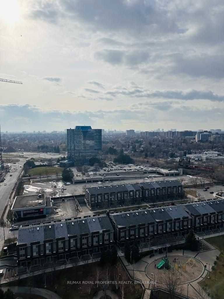 Toronto E07, ON M1P 2L5,151 Village Green SQ #2004