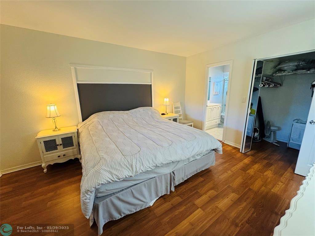 Lauderdale Lakes, FL 33313,5131 W Oakland Park Blvd  #308