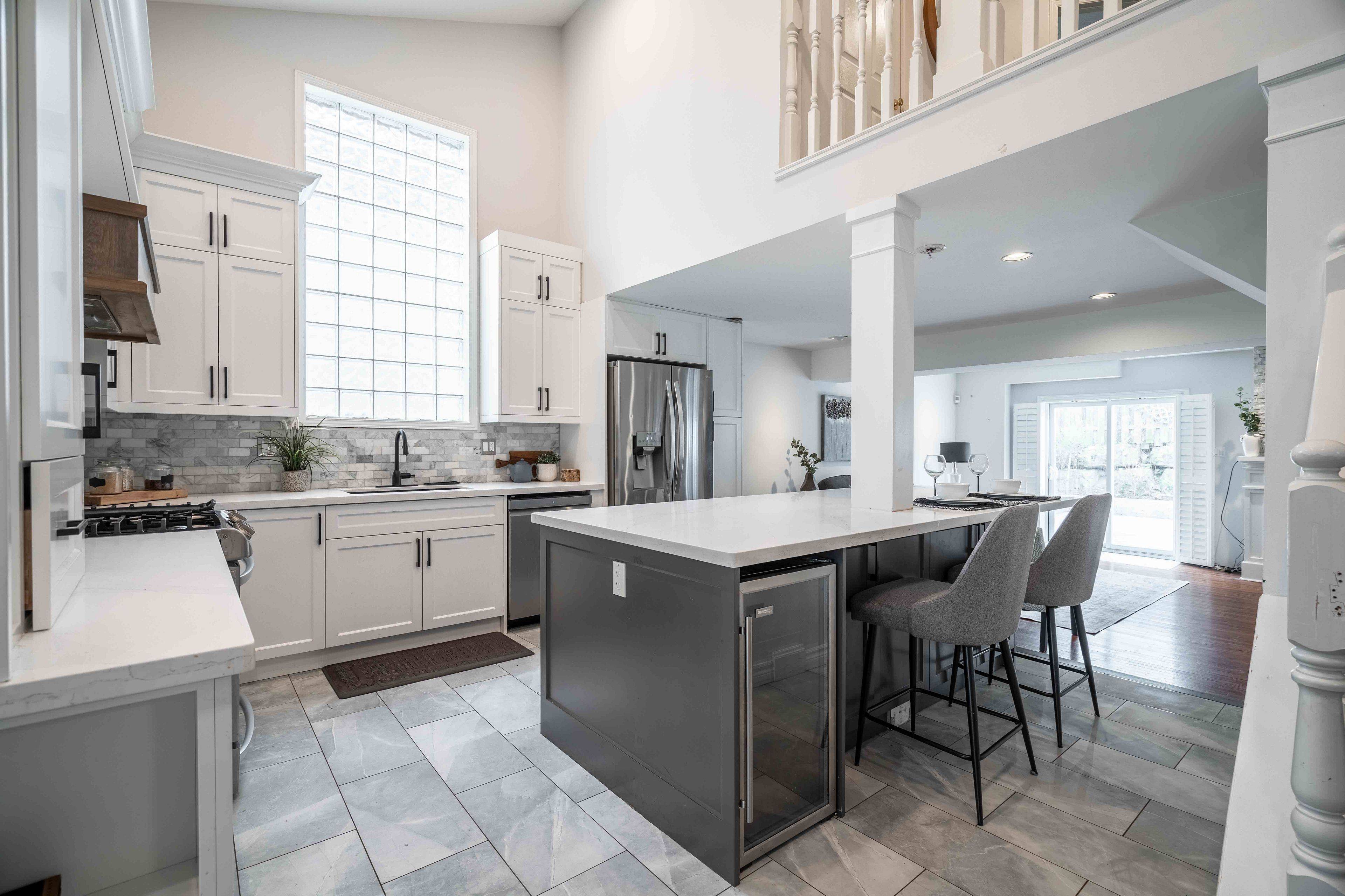 Hamilton, ON L8W 3L1,304 Acadia DR