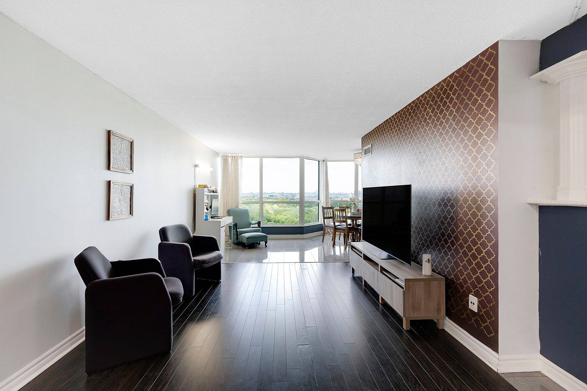 Toronto W10, ON M9V 5G9,5 Rowntree RD #1411