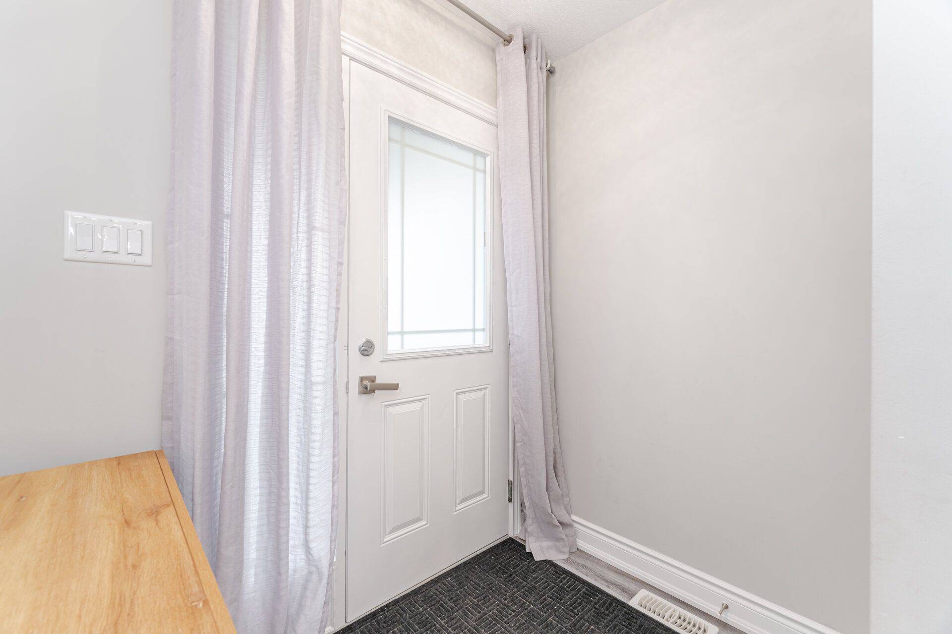 Guelph, ON N1G 0G1,28 AMBROUS CRES
