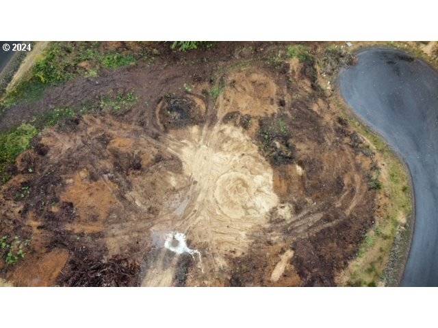Florence, OR 97439,5700 LITTLE WOAHINK DR