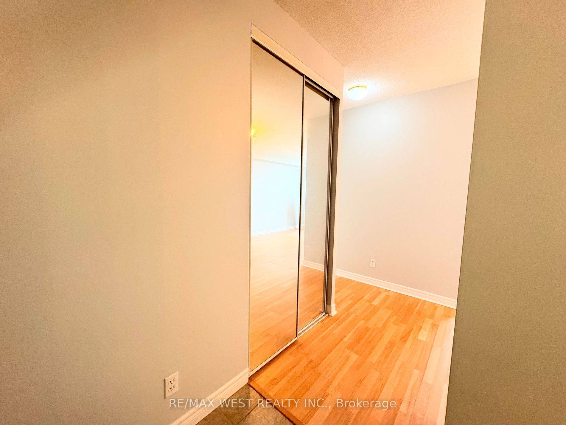 Toronto C13, ON M4A 2Z4,1700 Eglinton AVE E #PH7