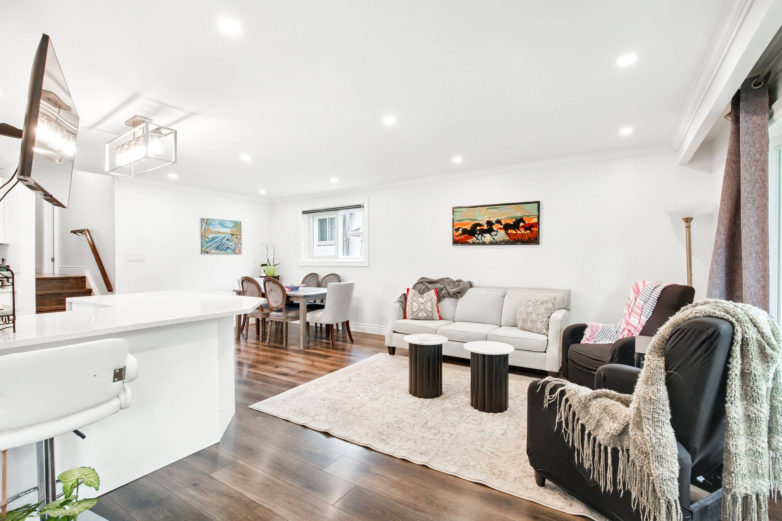 Burlington, ON L7M 1C2,3202 Centennial DR