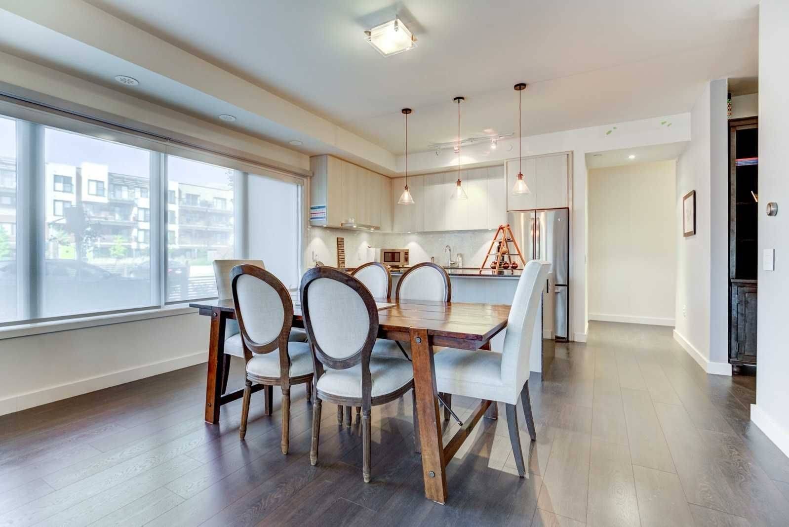 Mississauga, ON L5M 0W5,5005 Harvard RD #111