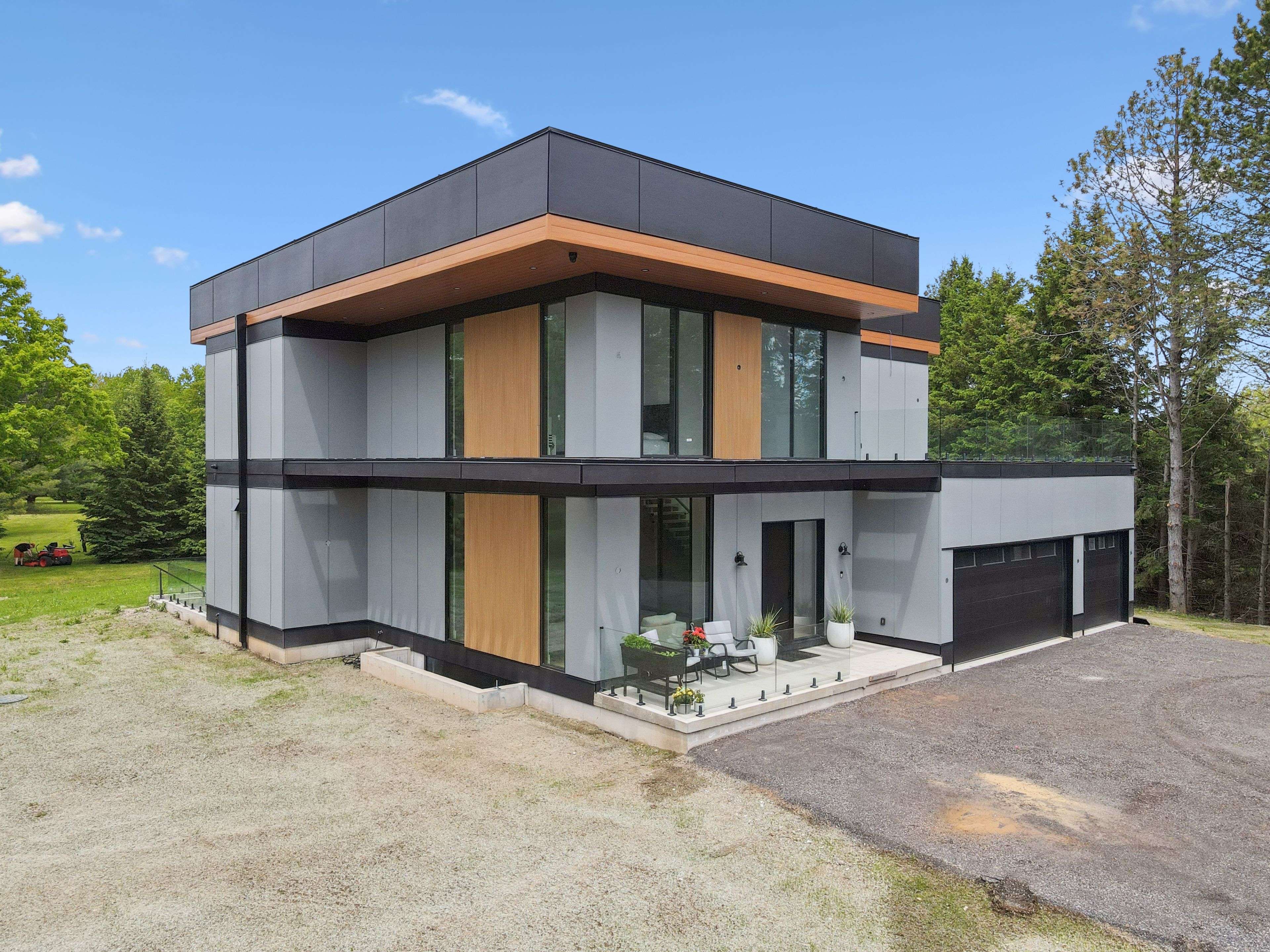 Puslinch, ON N0B 2J0,7638 Wellington Road 34 RD