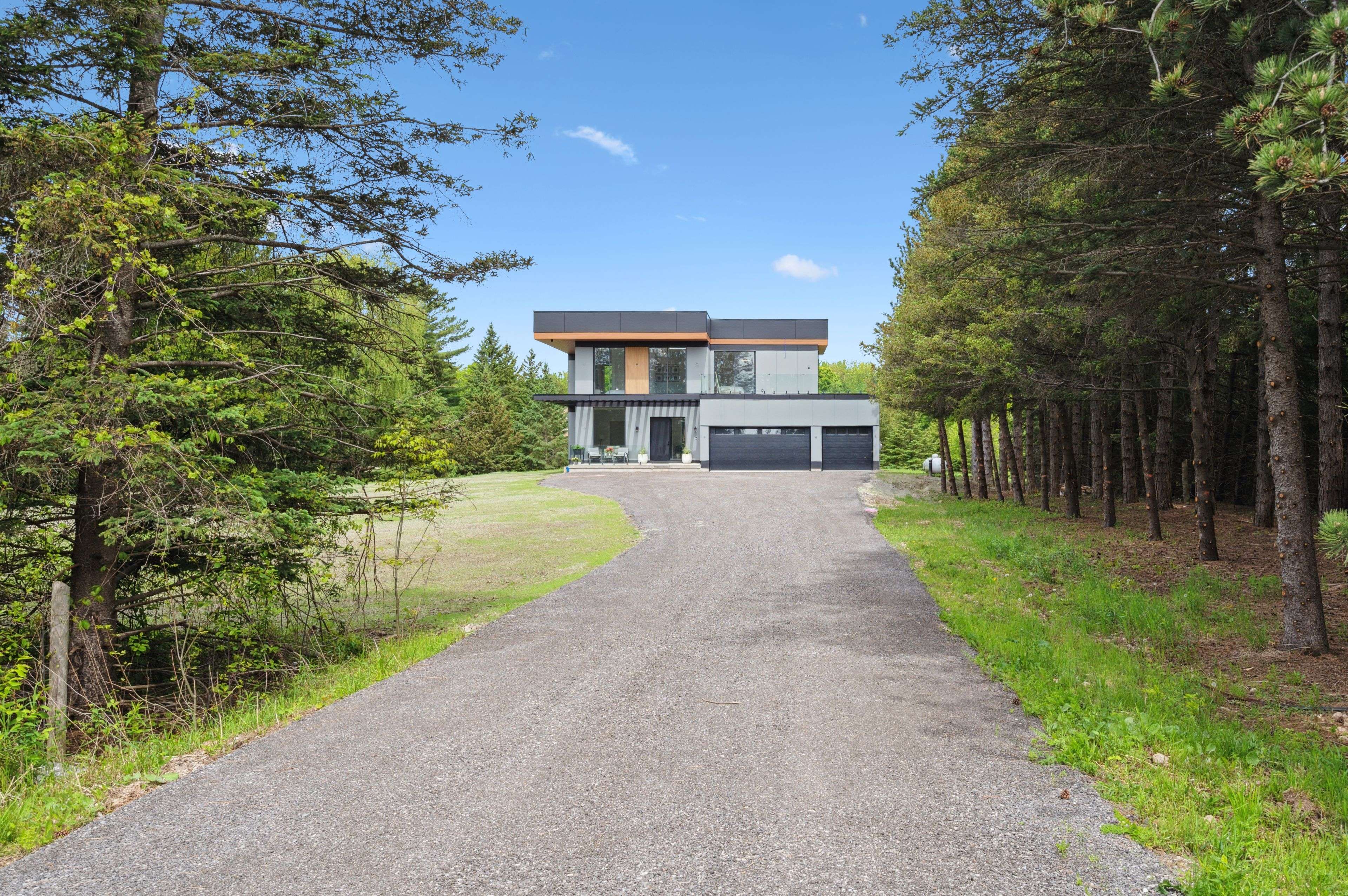 Puslinch, ON N0B 2J0,7638 Wellington Road 34 RD
