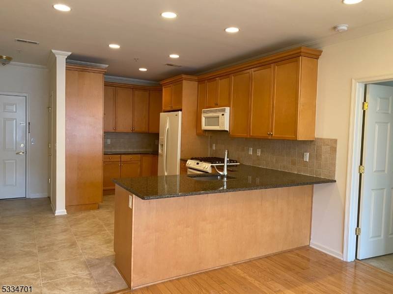 Livingston Twp., NJ 07039,3107 Pointe Gate Dr