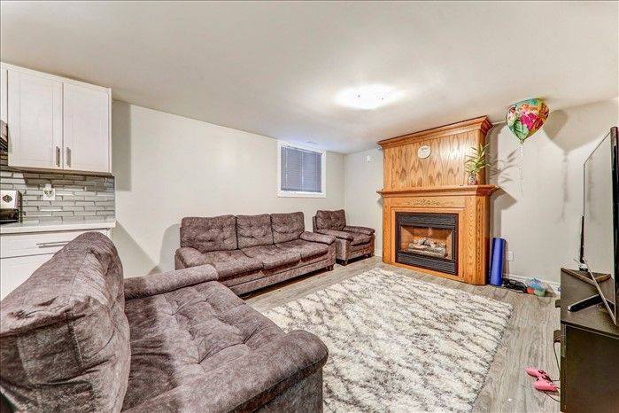 Toronto E04, ON M1R 3Y3,164 Ellington DR #Basement
