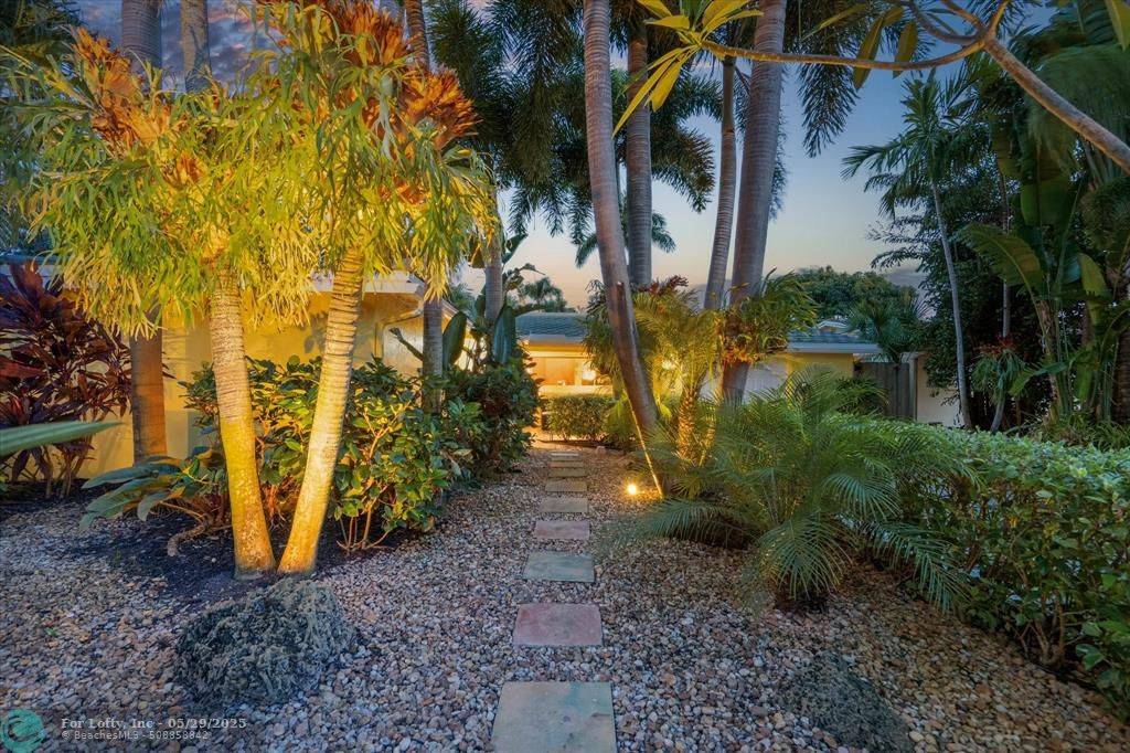 Oakland Park, FL 33334,1728 NE 39th St