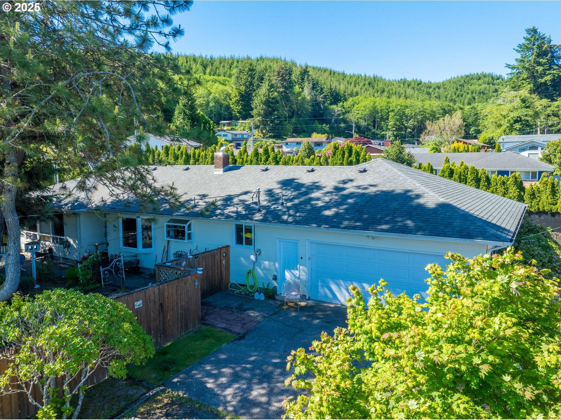 Reedsport, OR 97467,3010 LONGWOOD DR