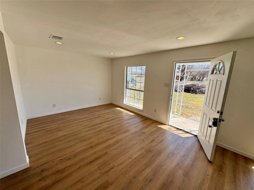 Fort Worth, TX 76103,4305 Panola Avenue