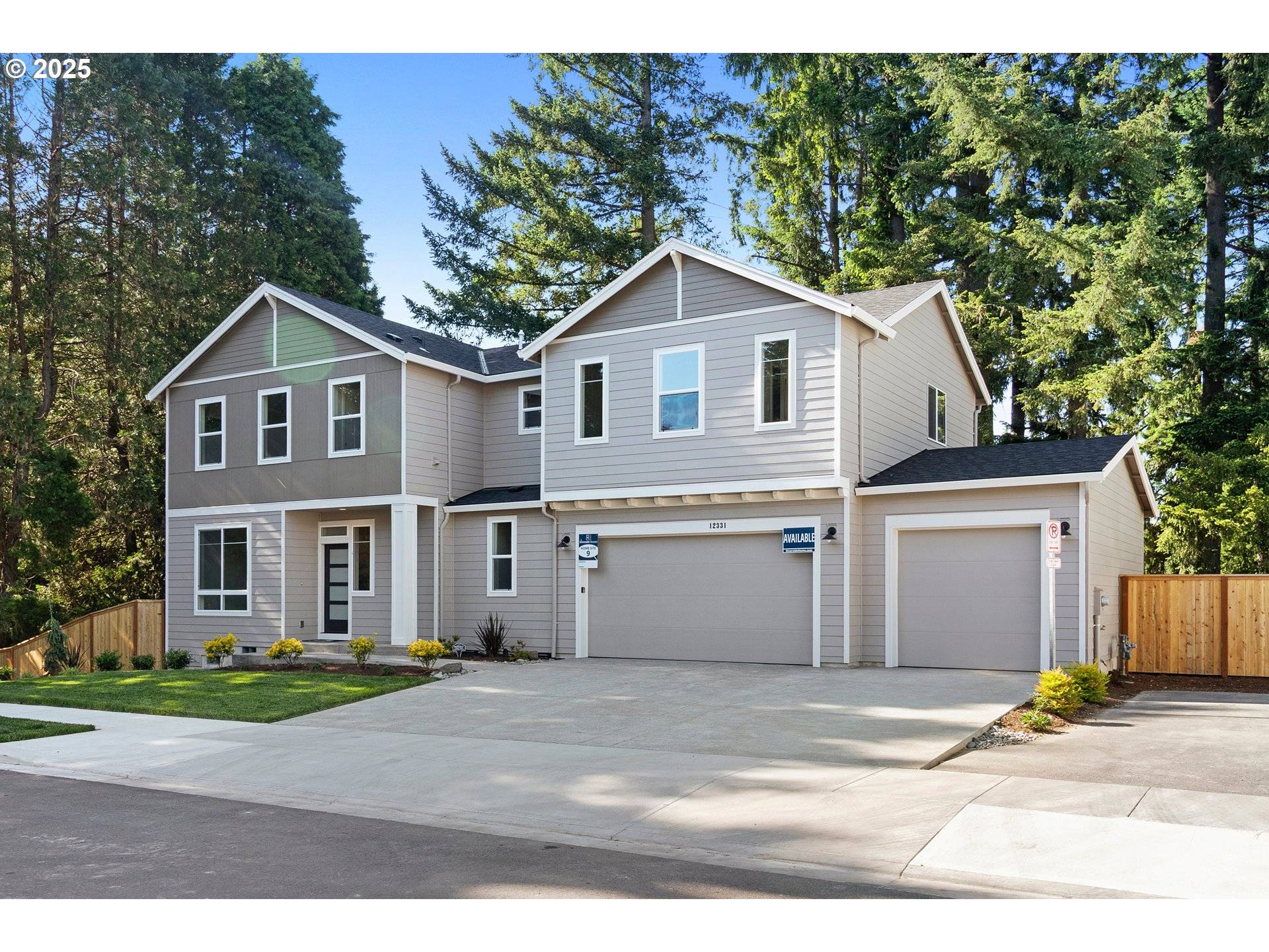Tigard, OR 97223,12331 SW BROADLEAF TER #Lot 9