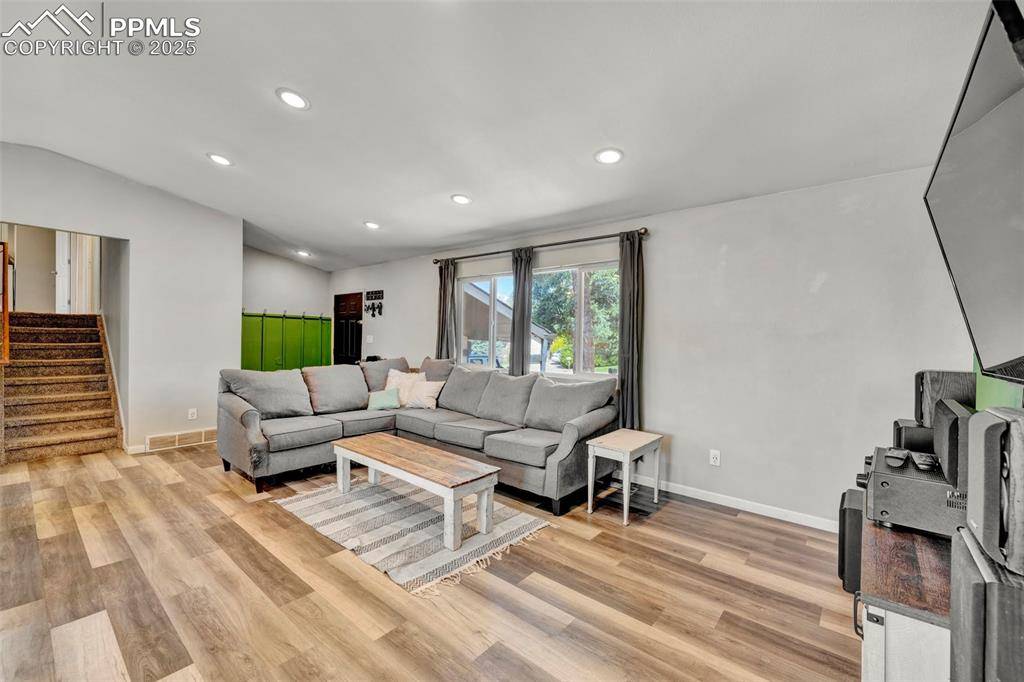 Colorado Springs, CO 80915,6465 Pawnee CIR