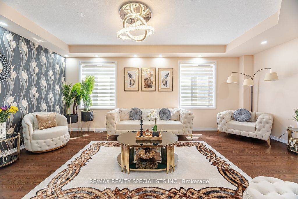 Brampton, ON L7A 4N1,52 Abercrombie CRES