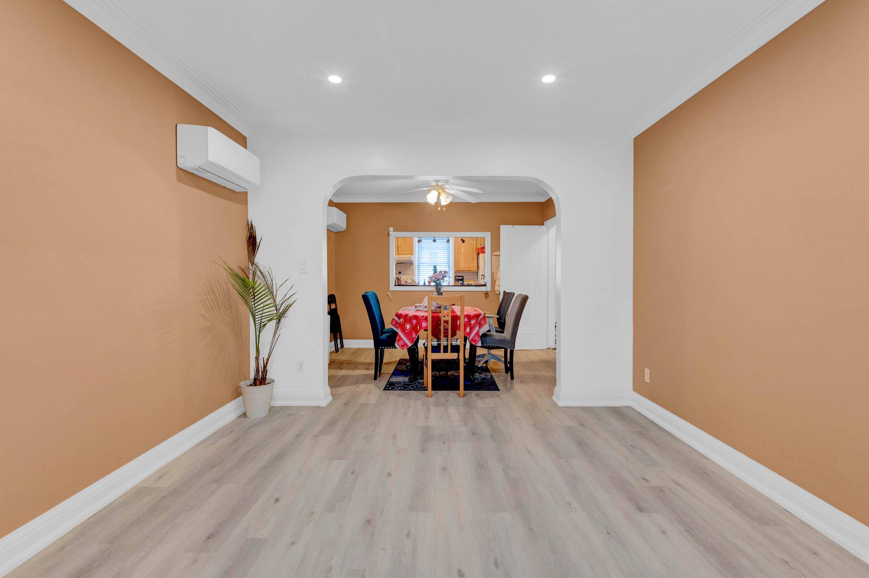 Toronto W06, ON M8V 3K6,349 Kipling AVE