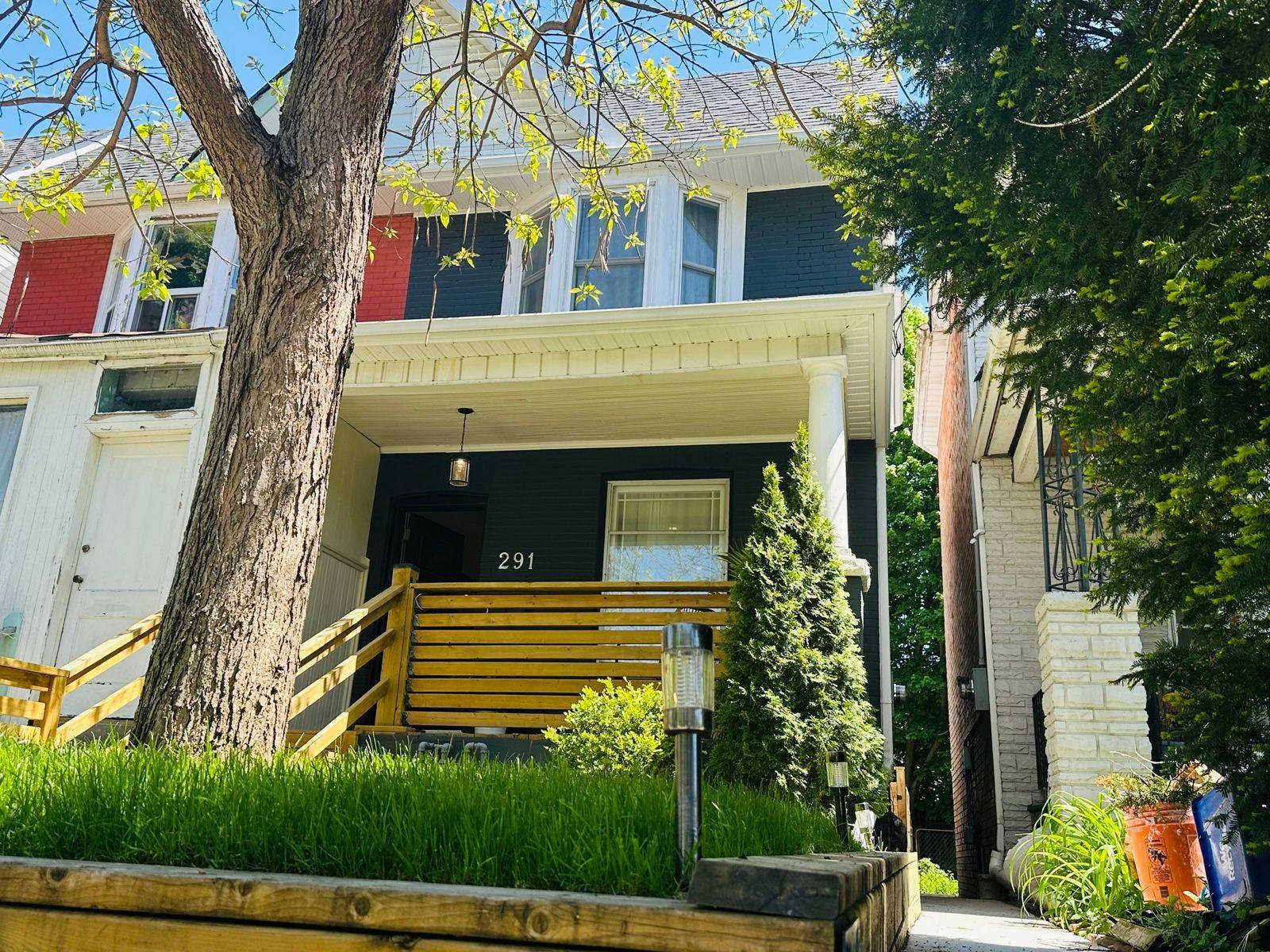 Toronto E01, ON M4L 2V4,291 Highfield RD