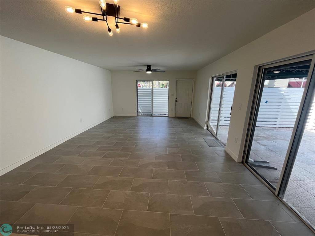 Plantation, FL 33324,506 NW 98th Ave