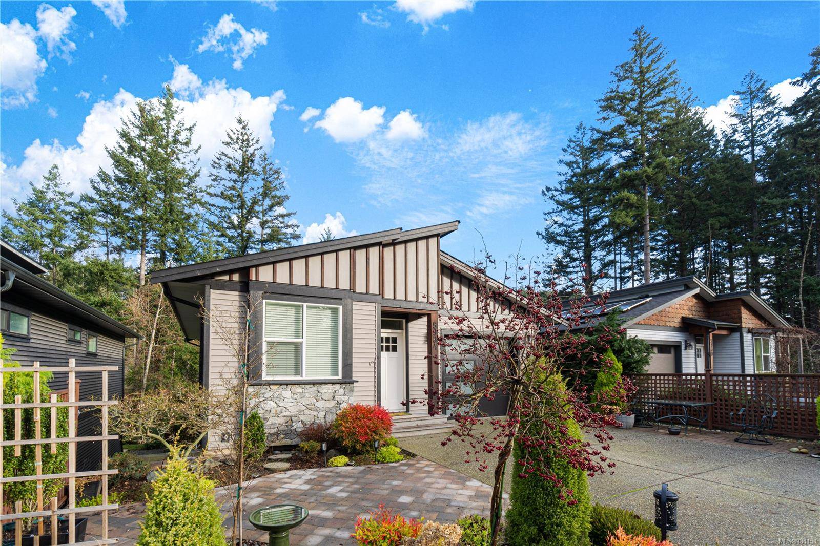 Nanaimo, BC V9T 0J6,5934 Stillwater Way