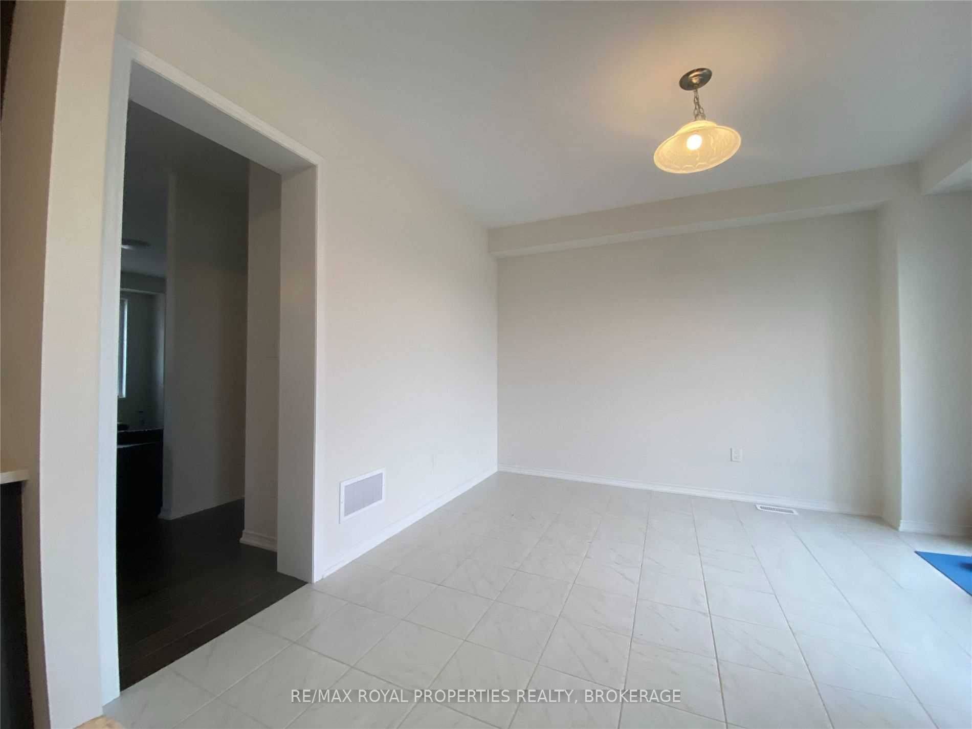 Whitby, ON L1P 0J1,364 Coronation RD
