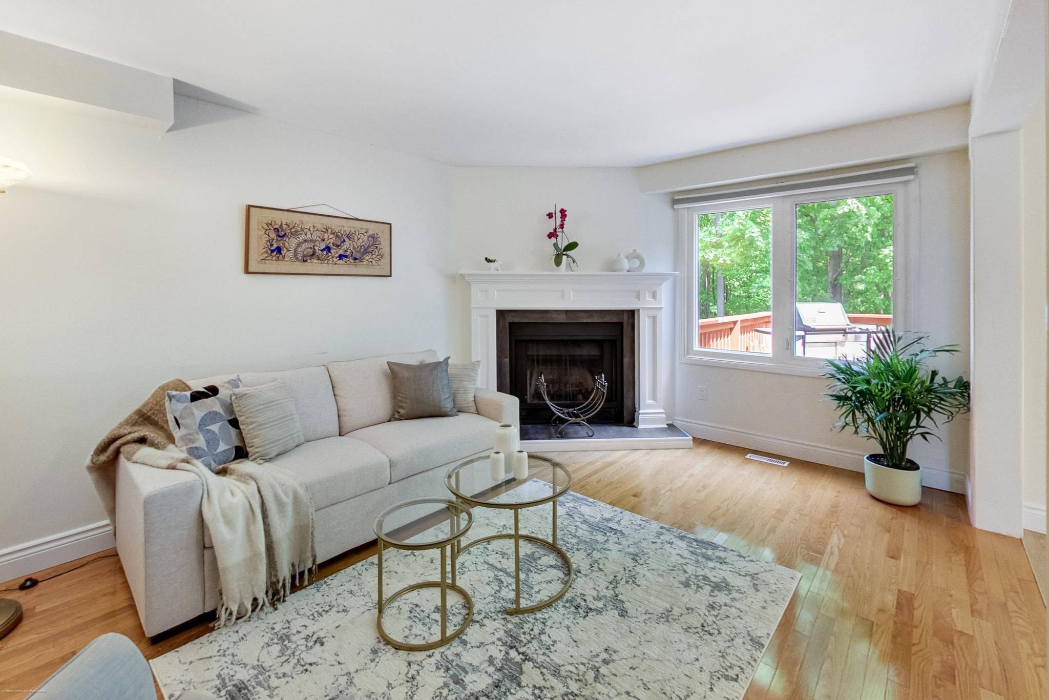 Newmarket, ON L3Y 7Z8,393 Vanden Bergh BLVD
