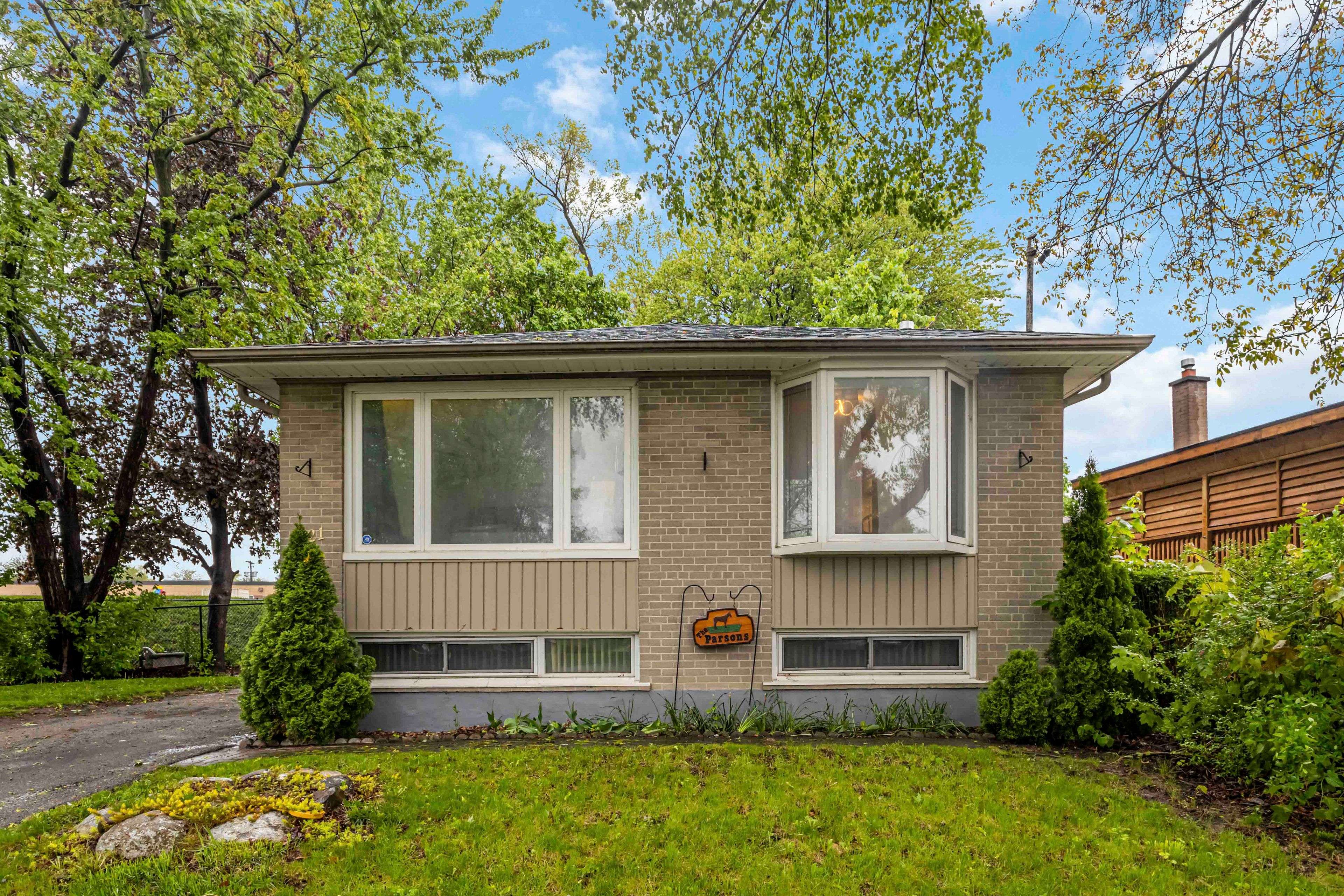 Toronto W10, ON M9W 1X1,21 Caulfield RD
