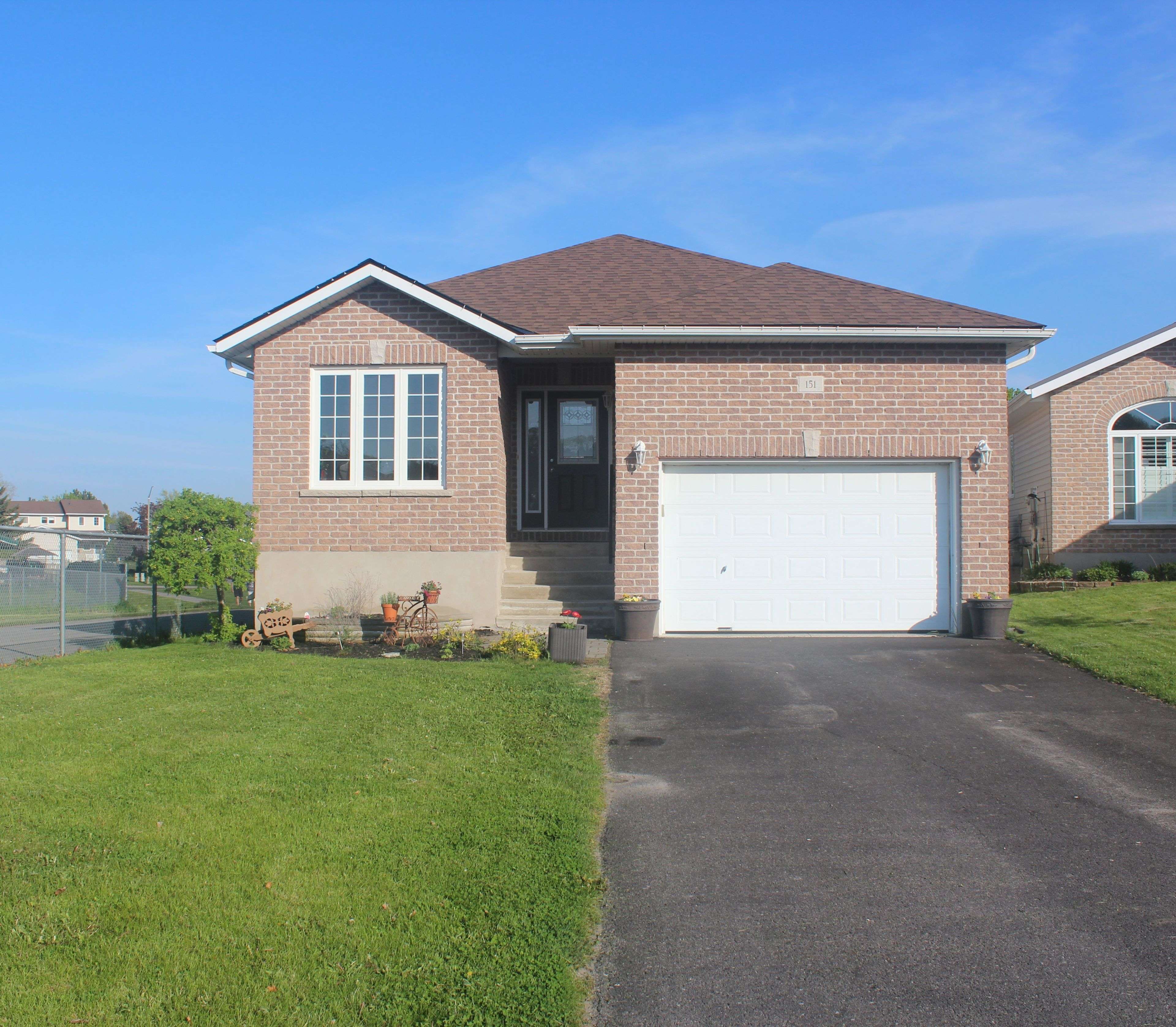 Loyalist, ON K7N 0A2,151 Macdougall DR
