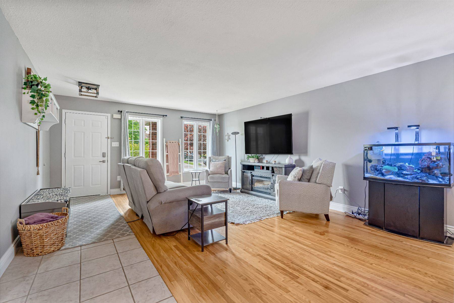 Cambridge, ON N1T 1Z1,258 Green Vista DR