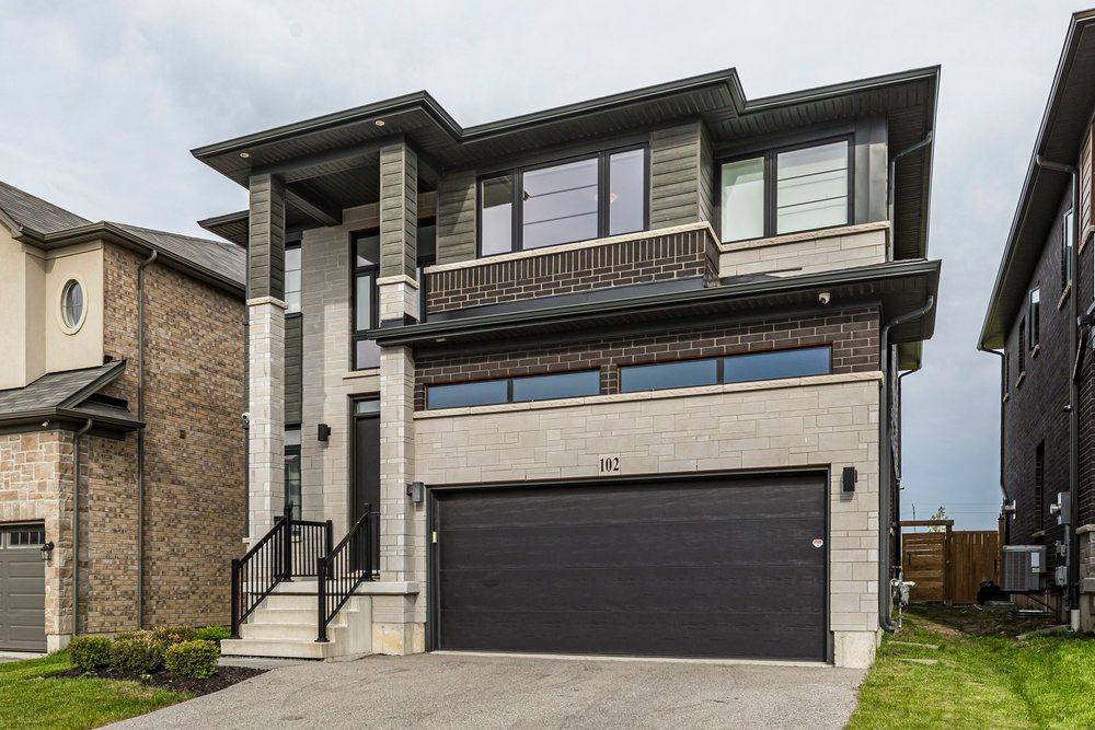 Hamilton, ON L8J 0L6,102 Greenwich AVE