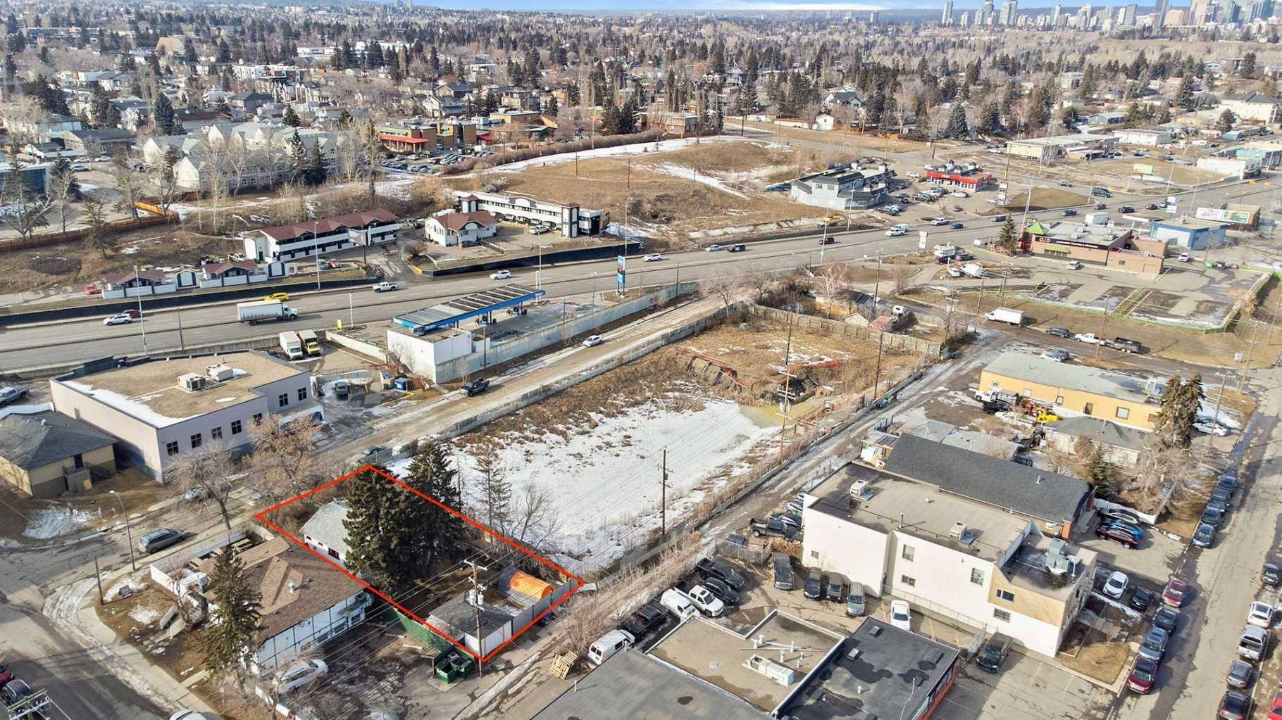 Calgary, AB T2R 0W4,5336 2 ST SW